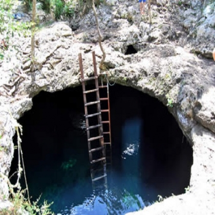 Cenote Calavera - Tulum