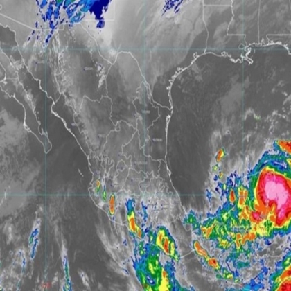 'Zeta' toca tierra en Quintana Roo
