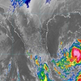 'Zeta' toca tierra en Quintana Roo