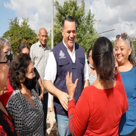 El Alcalde Renán Barrera Concha escucha a las y los ciudadanos con más obras y acciones en el Sur
