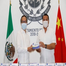 Asociación China de Yucatán dona 30 mil cubrebocas para ciudadanos