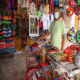 Continúa reactivación económica de Puerto Morelos de forma ordenada: Laura Fernández