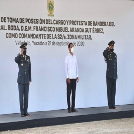 El Gobernador Mauricio Vila Dosal asiste a ceremonia de cambio de mando de la Comandancia de la 32 Zona Militar en Valladolid