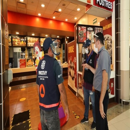 Activan vigilancia en negocios ante la reapertura de centros comerciales y cines