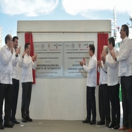 Inaugura Peña acueducto, cuesta 600 mdp y alcaldía de Campeche admite que no es funcional