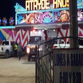 Video: Trapecista cae de 4 metros de altura durante función en Playa del Carmen