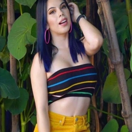 Lizbeth Rodríguez levantó pasiones entre sus fans con un vestido de princesa brutalmente escotado