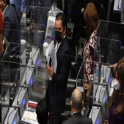 Chocan diputados de la 4T con Hacienda en negociación del PEF