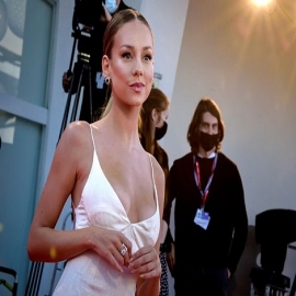 Ester Expósito destroza el contador de 'me gusta' con una foto en bikini: cuatro millones en dos horas