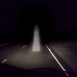 Chofer de combi jura que un fantasma le marcó el alto y desapareció.