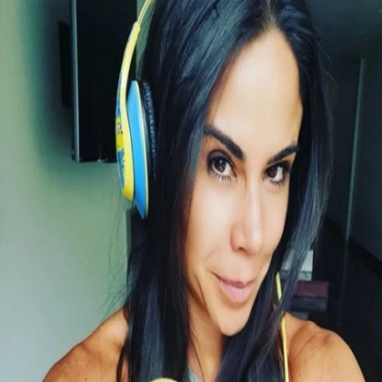 Paola Rojas posa en sexy bikini chic para Instagram