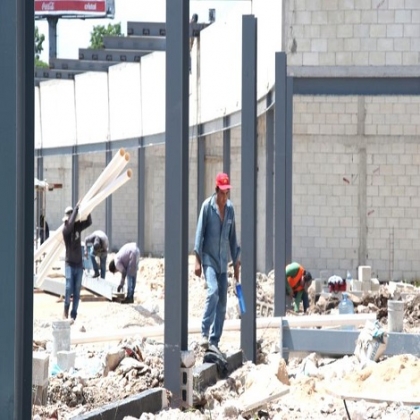 Mérida: Albañiles se acoplan al inicio de los horarios escalonados