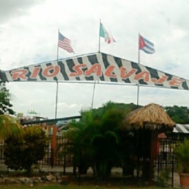 Río Salvaje Parque Acuático